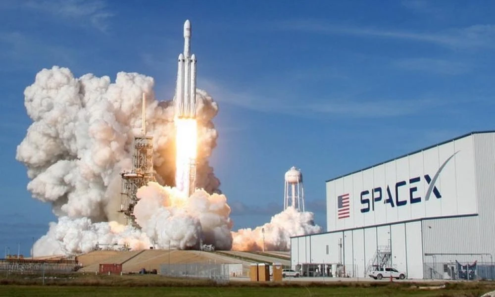 SpaceX: Επέστρεψαν στη Γη οι 3 επιχειρηματίες και ο πρώην αστροναύτης